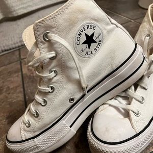 Women’s converse chuck taylor Lift Hi platform sneaker